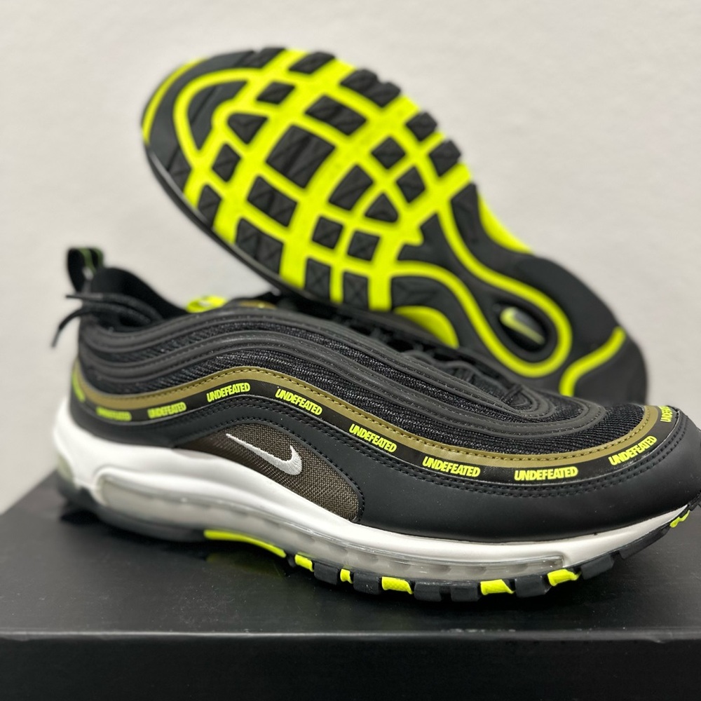 Nike air max 97 undefeated volt